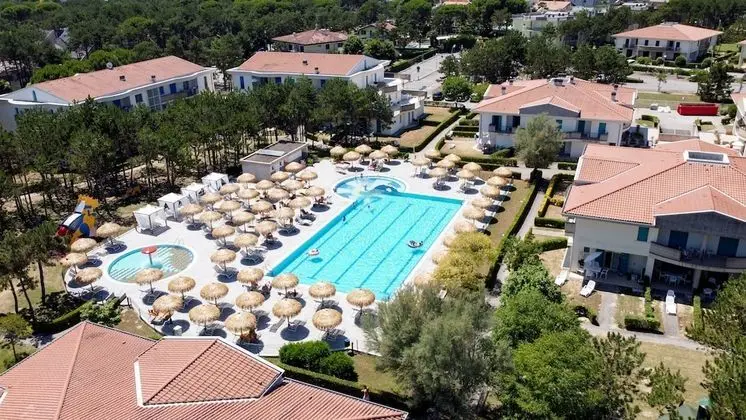 Summertime Family Resort - 1