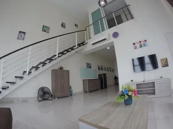 Summertime Maritime Suite 2