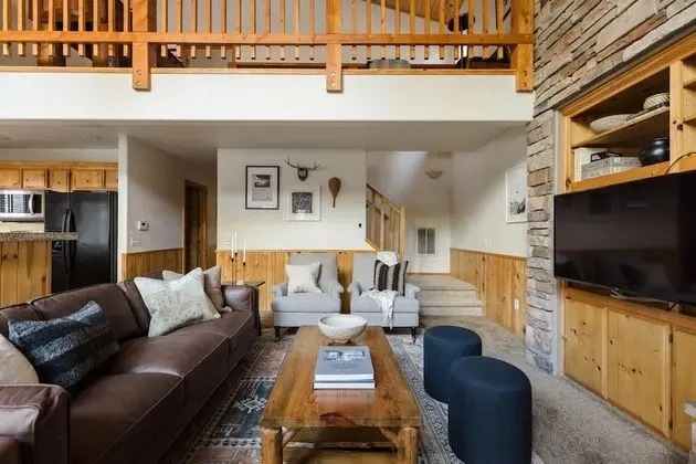 Summit Cabin 2 - Jackhorn