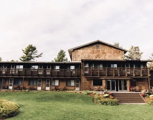 Summit Lodge
