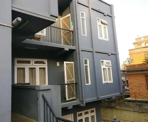 Sun Apartment & Guest House