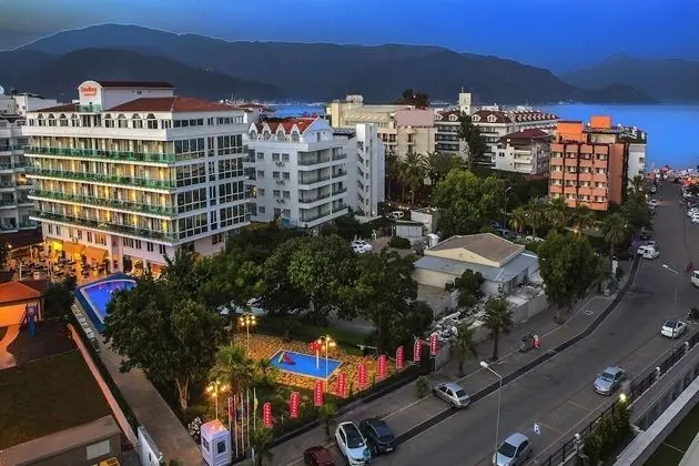 Sun Bay Park Hotel
