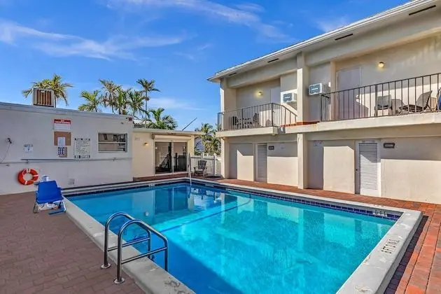 Sun Beach Inn - Havuz