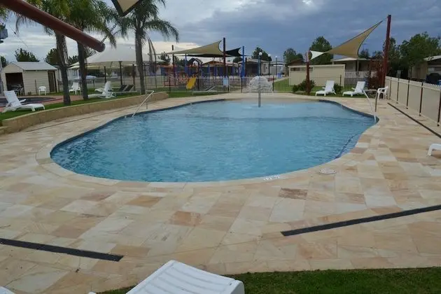 Sun Country Lifestyle Park - Havuz
