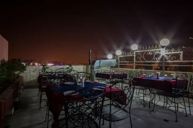 The Sun Court Hotel Yatri - Yerinde Yemek
