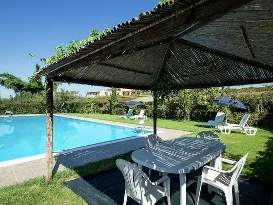 Sun-drenched Estate Close to Sciacca Near the Beach - Havuz