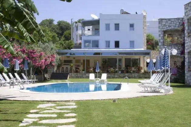 Sun Garden Hotel Apart