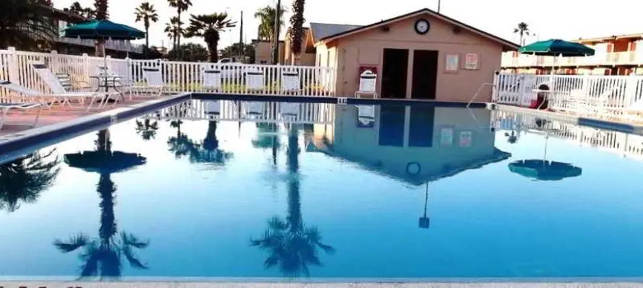 Sun Inn Suites - Havuz