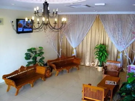 Sun Inns Hotel Bandar Puchong Utama - Lobi