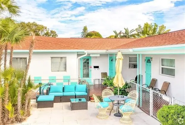 Sun Island Motel