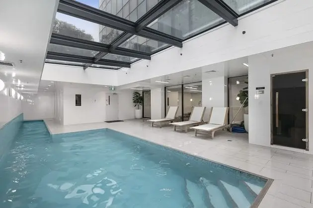 Sun Kissed Apartment - Havuz