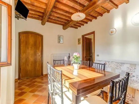 Sun-kissed Apartment in Gambassi Terme-fi With Garden - Yerinde Yemek