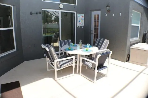 Sun Kissed Delight! Lovely Pool & Spa! 4 Bedroom Home by RedAwning - Yerinde Yemek