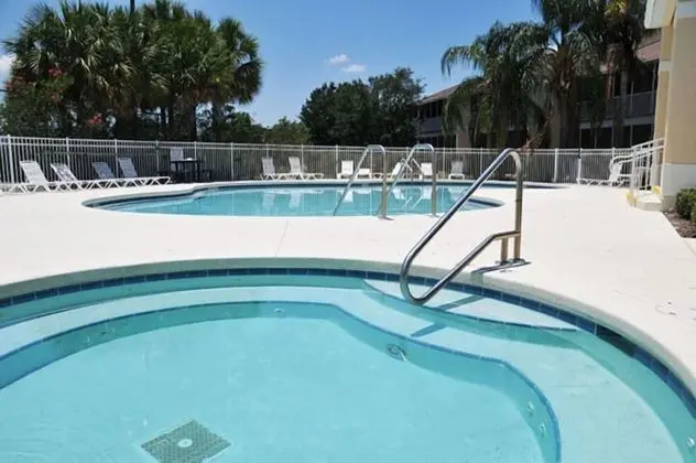 Sun Lake #2 - 3 Bed 3 Baths Condo