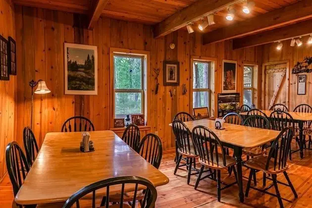 Sun Mountain Ranch Bunkhouse - Near Crater Lake - Yerinde Yemek