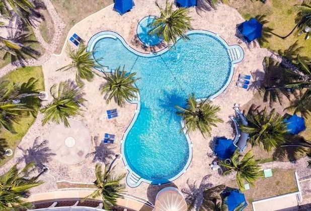 Sun N Sand Beach Resort - Havuz