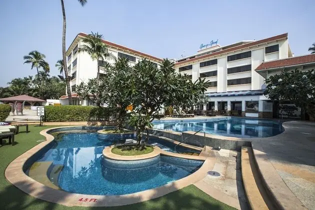 Sun N Sand Hotel Mumbai - Havuz