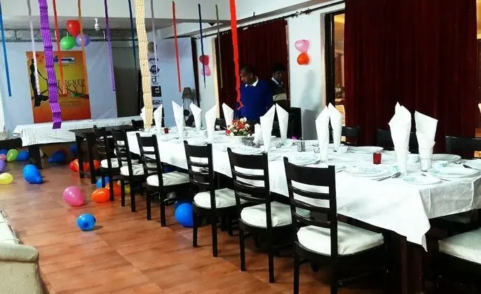 Hotel Sun N Snow Mussoorie - Yerinde Yemek
