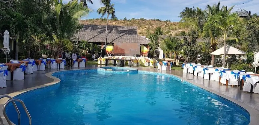 Sun & Sands Beach Hotel - Havuz