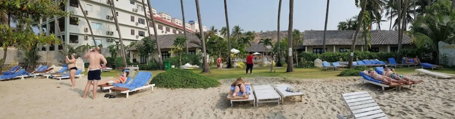 Sun & Sands Beach Hotel - Plaj