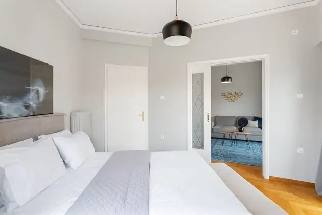 Sun splashed sanctum balconies Acropolis