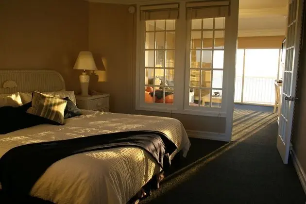 Sun Tower Hotel & Suites on the Beach - Genel