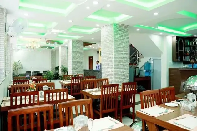 Hotel Sunaulo Inn - Yerinde Yemek