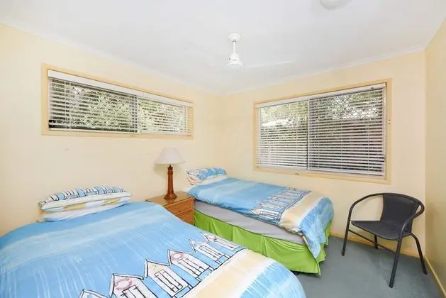 Sunbright 2/5 Petrel Street - Oda