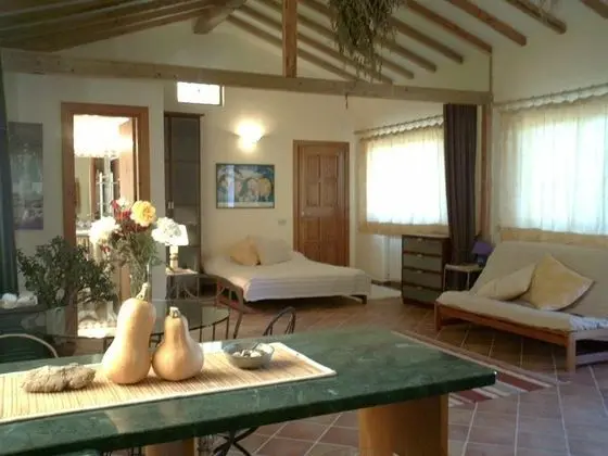 SunCave Gardens Naturist - İç Mekan