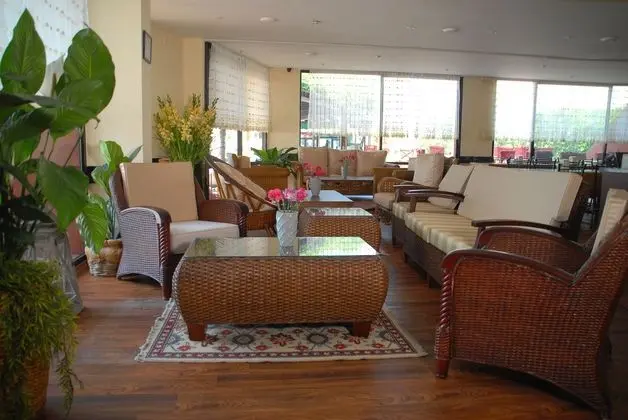 Sunday Beach Hotel - Lobi