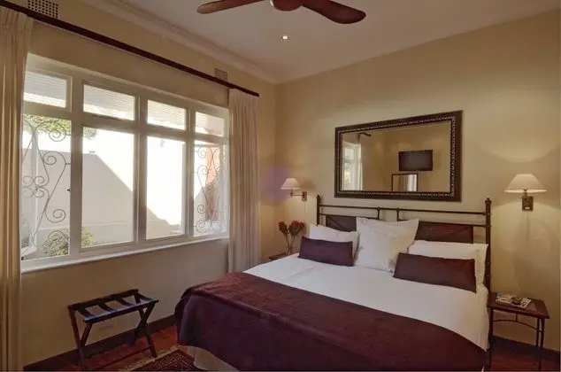 Sundown Manor Guest House - Oda