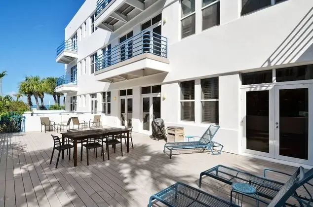 Sundown Refuge by Avantstay Great Location w/ Patio, Outdoor Dining, BBQ & Shared Pool! Week Long Stays