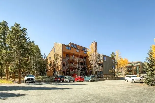 Sundowner Condominium by Ski Country Resorts
