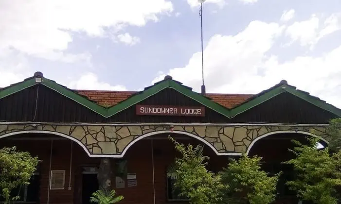 Sundowner Lodge - 1