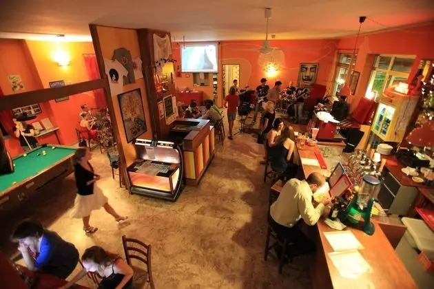 Sunflower Beach Backpacker Hostel - Öne Çıkan Resim