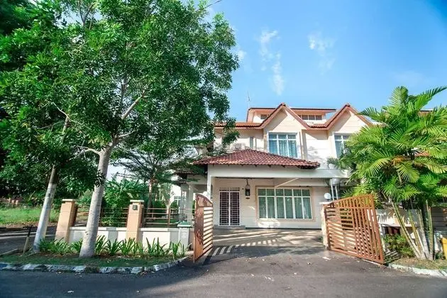 Sunflower House
