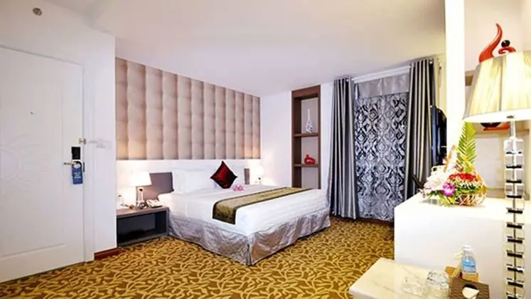 Sunflower Luxury Hotel - Oda