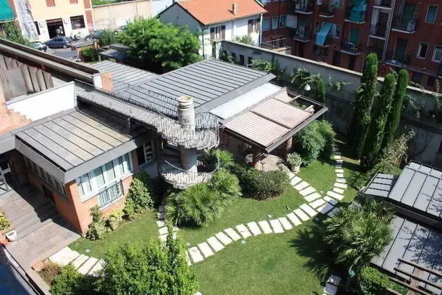 Sunflower Hotel