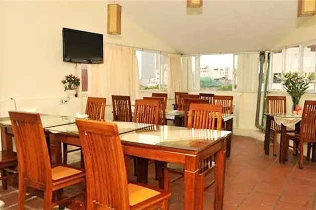 Sunflower Hotel & Travel - Yerinde Yemek