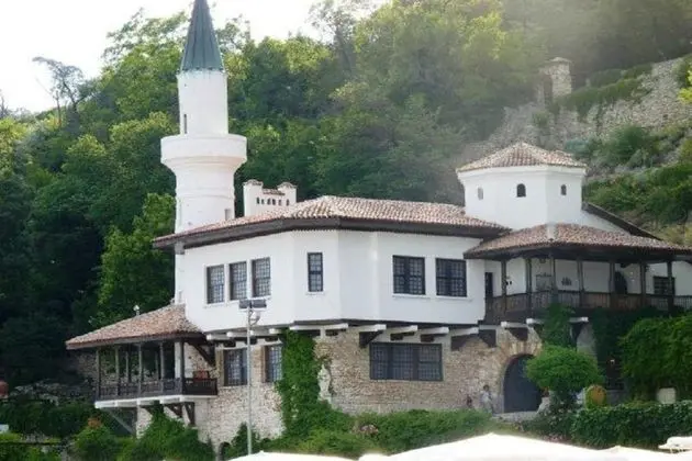 Sunflower Villa in Tutrakantsi - 1