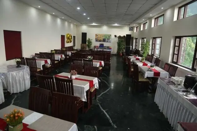 Hotel Sungrace Mussorie - Yerinde Yemek