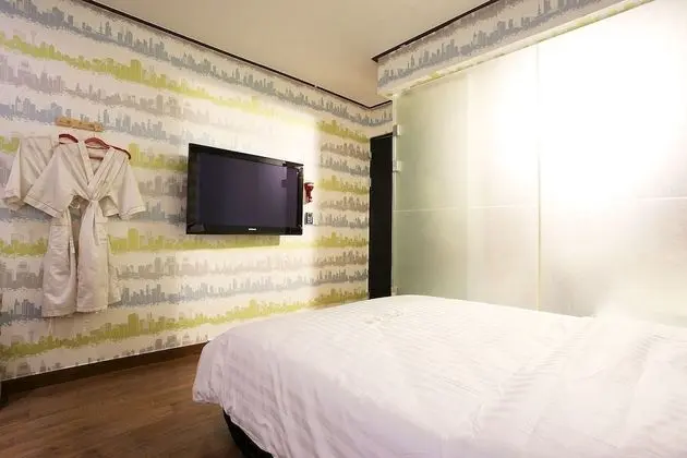 Sungshin University Station Galaxy2