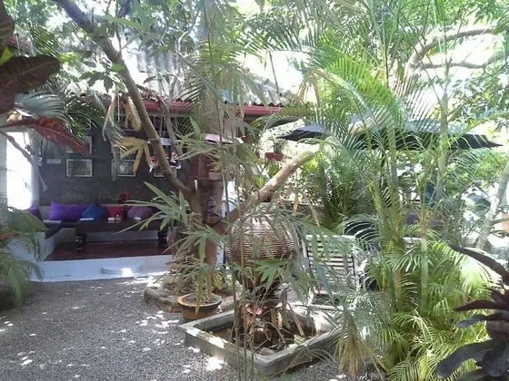 Sunil Garden Guesthouse Coffee and More