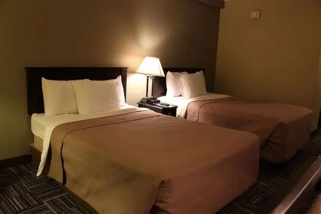 Sunlac Inn Devils Lake - Oda