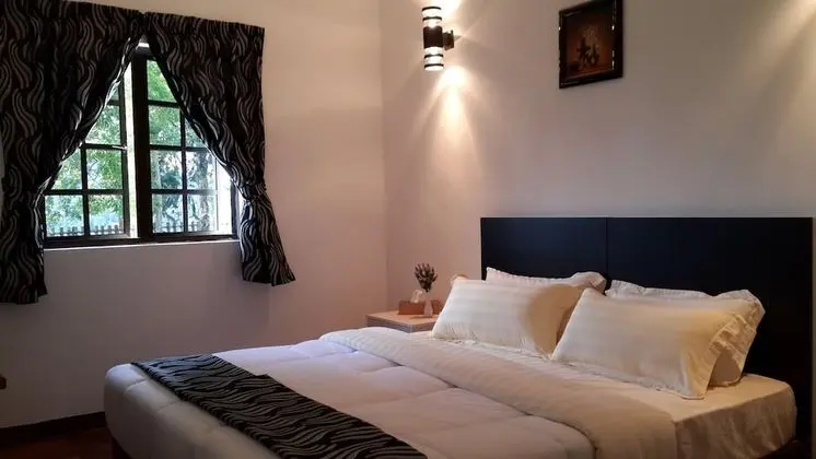 Sunlight Suite Sdn Bhd - Oda