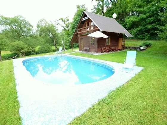 Sunlit Holiday Home in Bechyne With Private Pool