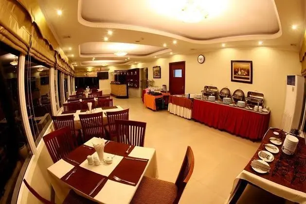 SUNNY HOTEL 2 - Yerinde Yemek