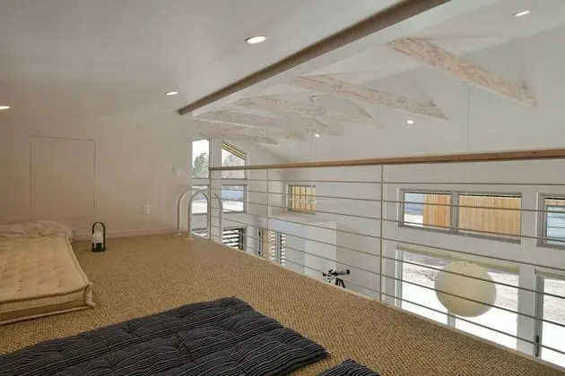 Sunny Acres - İç Mekan