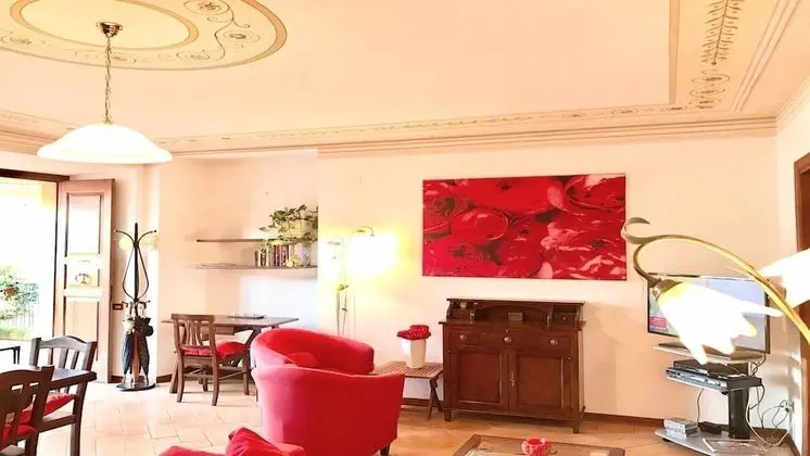 Sunny Apartment, in the Historic Centre of Spoleto With Large Terrace - Mülk Olanakları