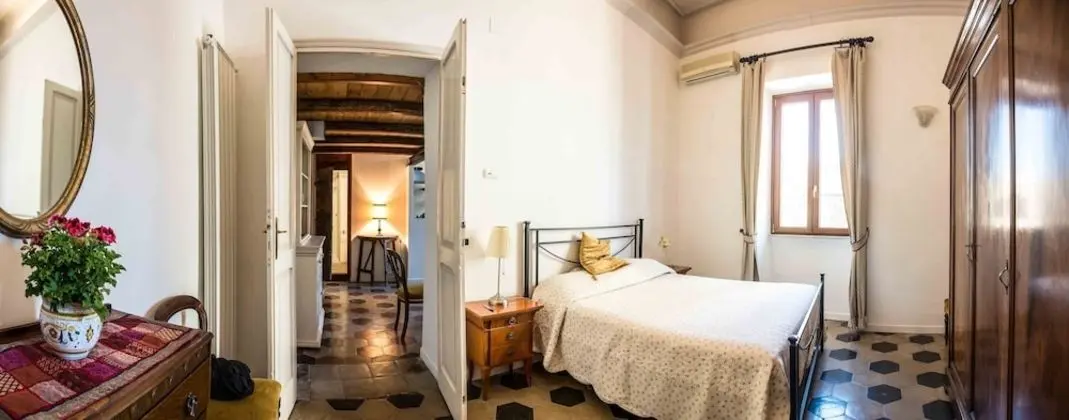 Sunny Apartment Navona Sq